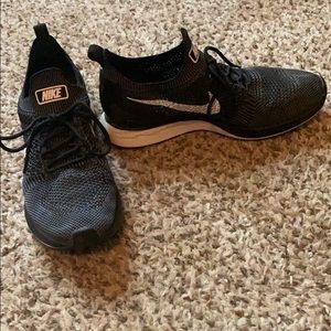 Nike Mariah Flyknit Racer